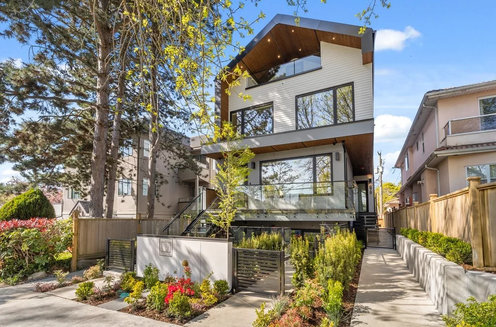 Half Duplex for sale at 679 W 18th Avenue Vancouver British Columbia - MLS: R3118316