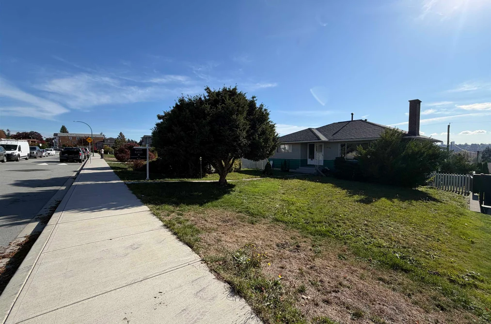 6790 Hycrest Dr, Burnaby, BC - MLS: R3176357