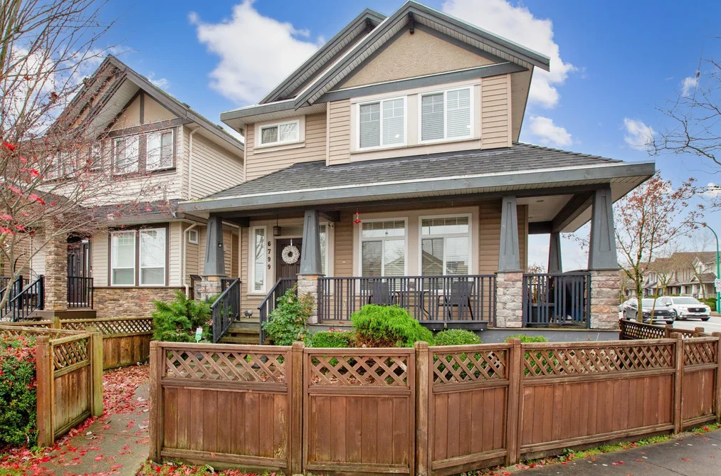 House for sale at 6799 192 Street Surrey British Columbia - MLS: R3094192