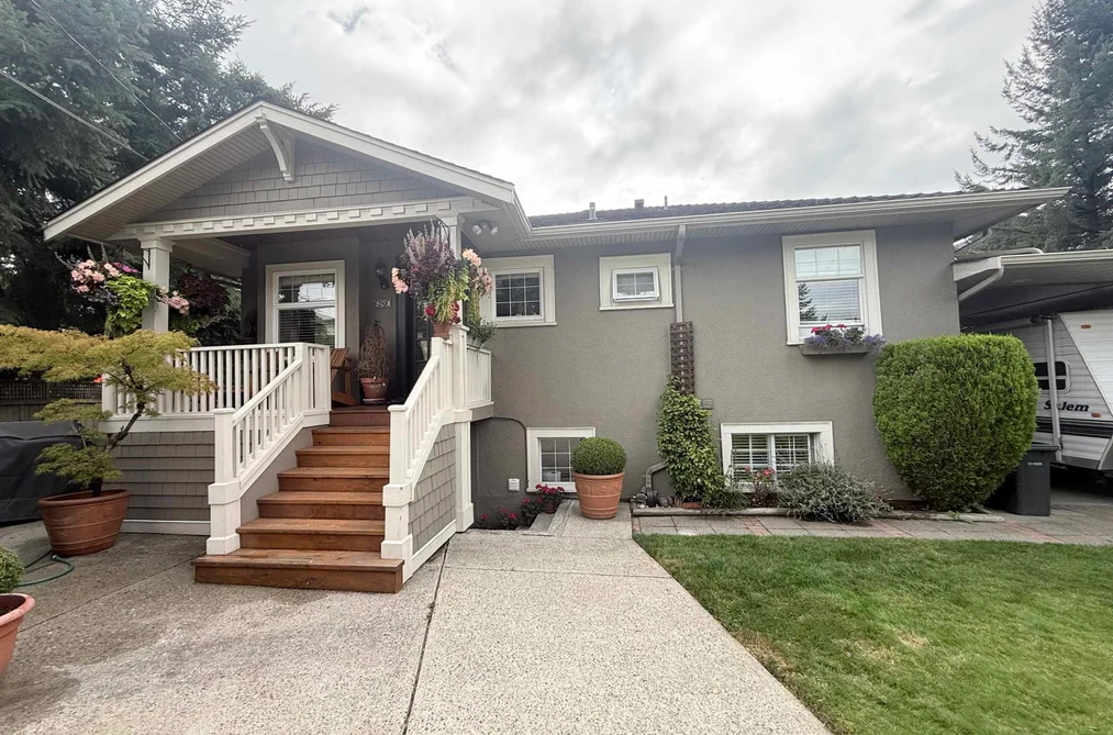 House for sale at 680 Thompson Avenue Coquitlam British Columbia - MLS: R3088027