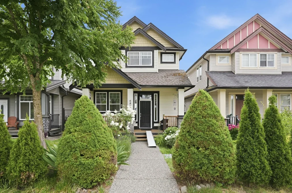 House for sale at 6814 192 Street Surrey British Columbia - MLS: R3159349