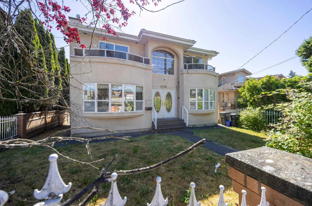 6818 GILLEY AVENUE, Burnaby BC V5J 4W7, Burnaby BC — Residential for Sale - Photo 2