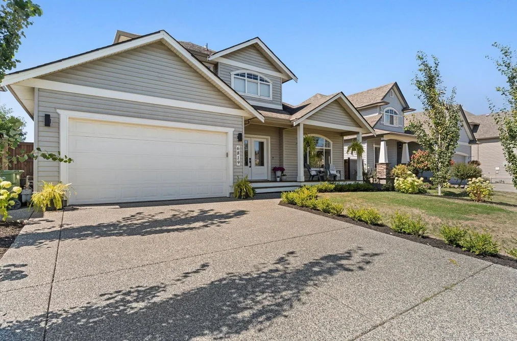House for sale at 6819 School Lane Chilliwack British Columbia - MLS: R3101115