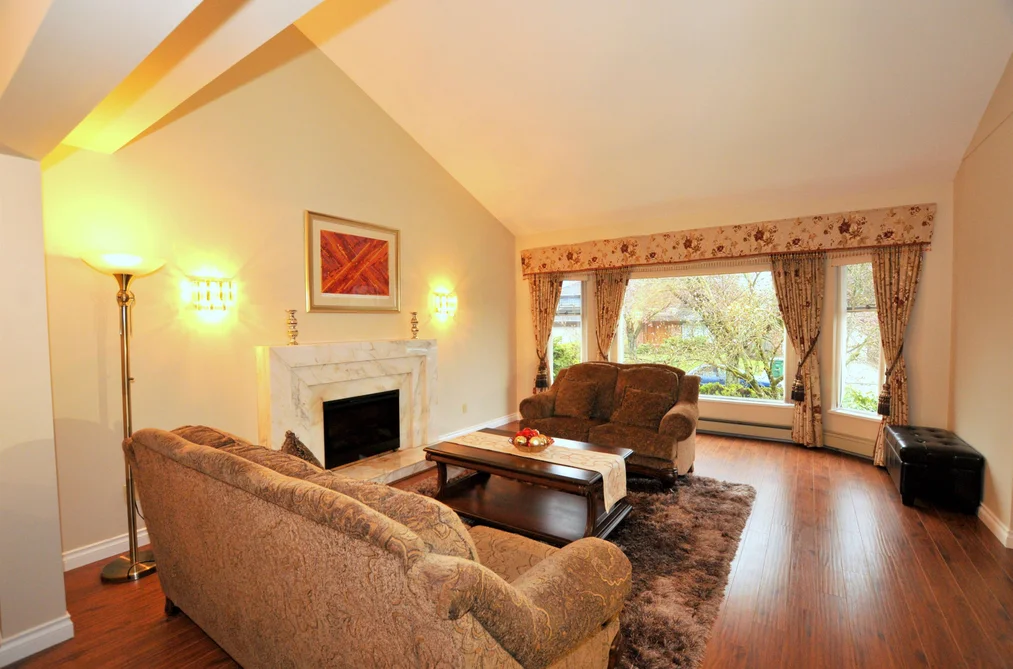 6823 GRANT PLACE, Burnaby BC V5B 4X4, Burnaby BC — Residential for Sale - Photo 2