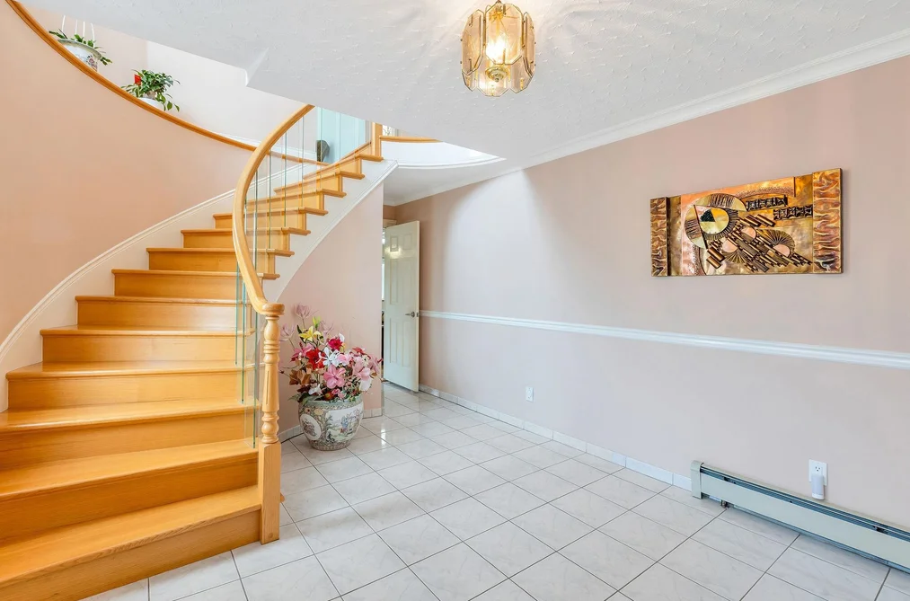 683 GILMORE AVENUE, Burnaby BC V5C 5W6, Burnaby BC — Residential for Sale - Photo 2