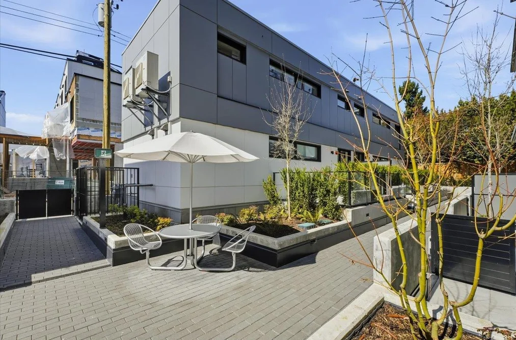 Townhouse for sale at 6833 Cambie Street Vancouver British Columbia - MLS: R3131000