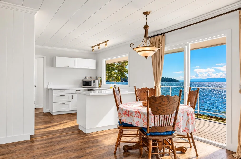 6833 Sunshine Coast Highway, Sechelt, BC - MLS: R3164701 - Photo 10 6833 Sunshine Coast Highway, Sechelt, BC - MLS: R3164701 - Photo 10