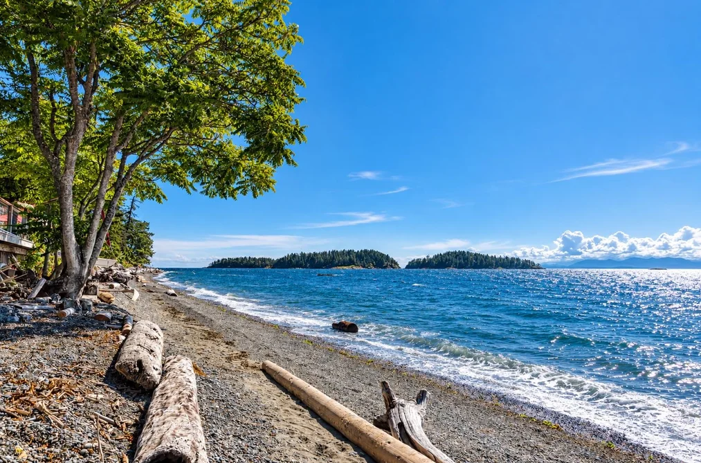 6833 Sunshine Coast Highway, Sechelt, BC - MLS: R3164701 - Photo 2 6833 Sunshine Coast Highway, Sechelt, BC - MLS: R3164701 - Photo 2