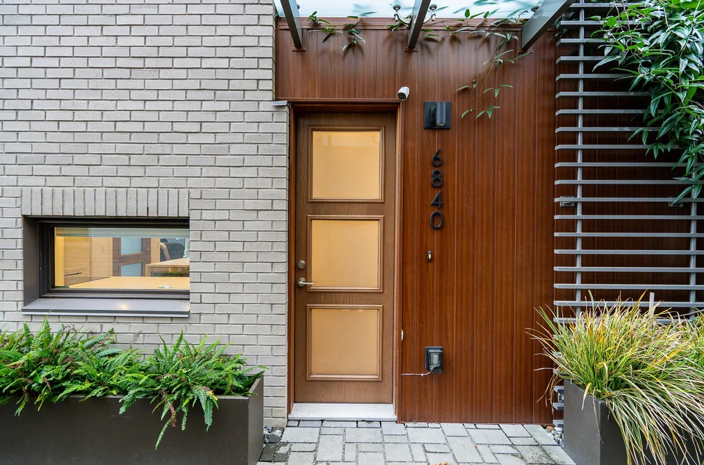 Townhouse for sale at 6840 Oak Street Vancouver British Columbia - MLS: R3113697