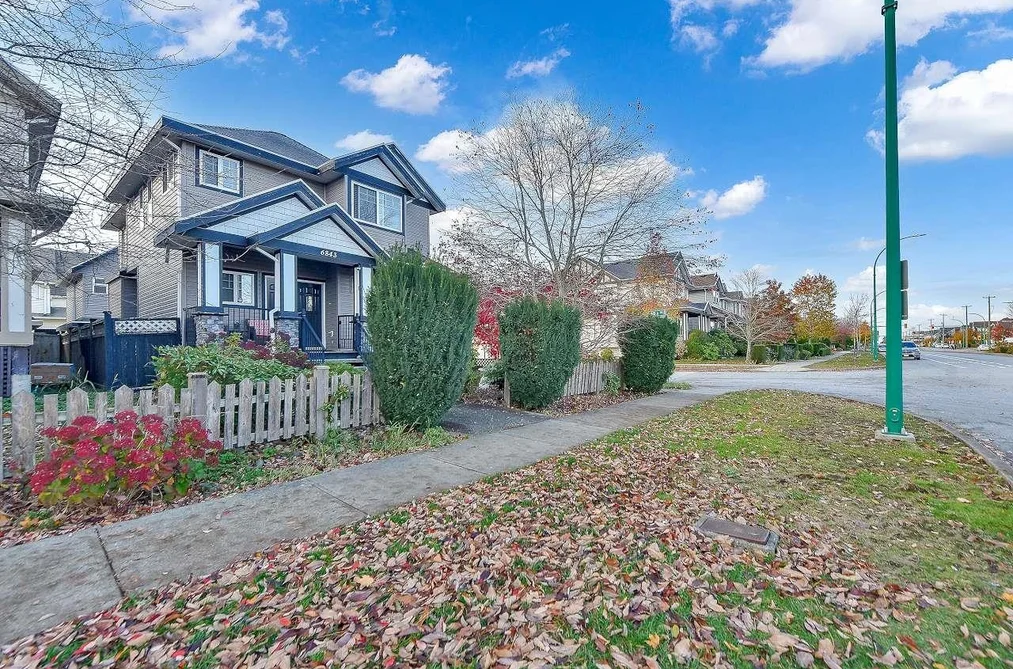 6843 192ND STREET, Surrey BC V4N 0Z6, Surrey BC — Residential for Sale - Photo 2