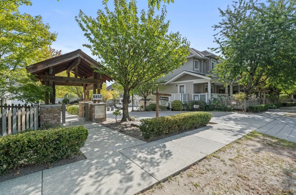 Townhouse for sale at 24 6852 193 Street Surrey British Columbia - MLS: R3166786