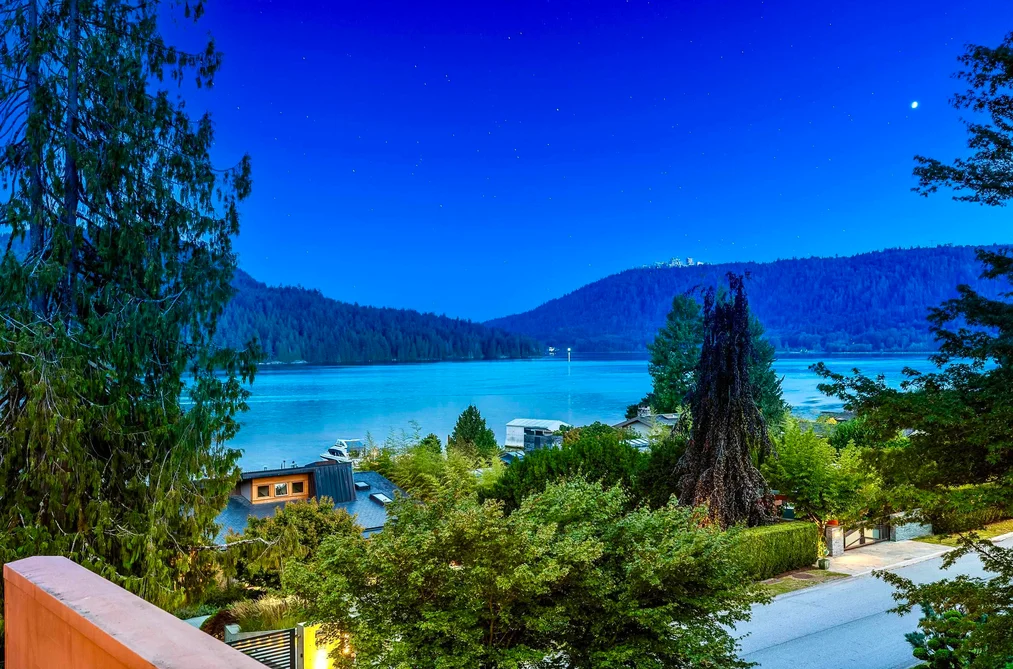 687 BEACHVIEW DRIVE, North Vancouver BC V7G 1P8, North Vancouver BC — Residential for Sale - Photo 3
