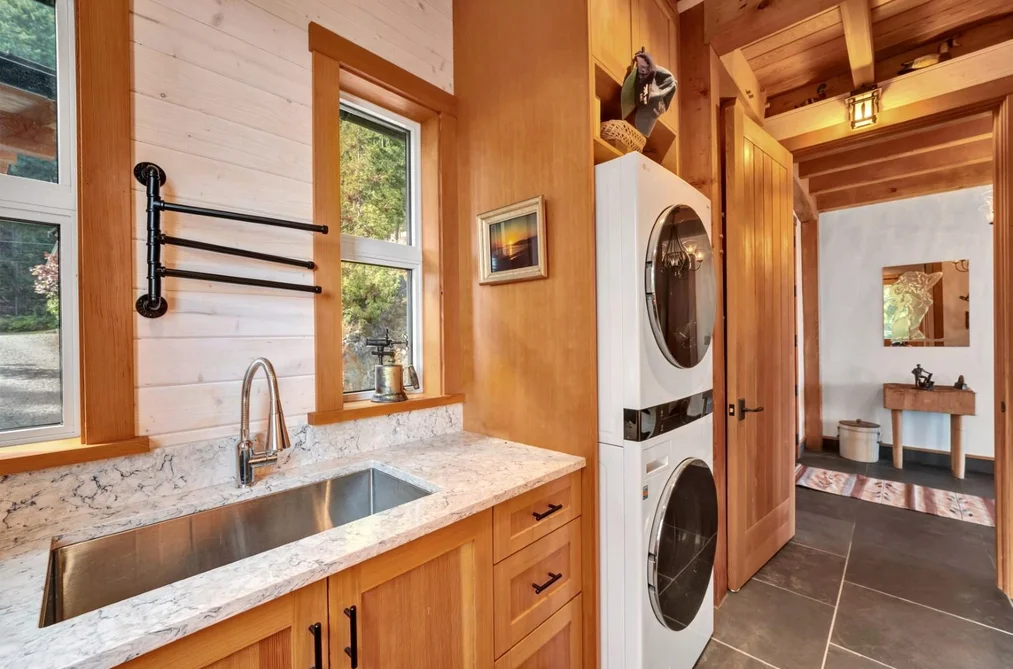 687 Channelview Drive, Bowen Island, BC - MLS: R3165074 - Photo 13 687 Channelview Drive, Bowen Island, BC - MLS: R3165074 - Photo 13