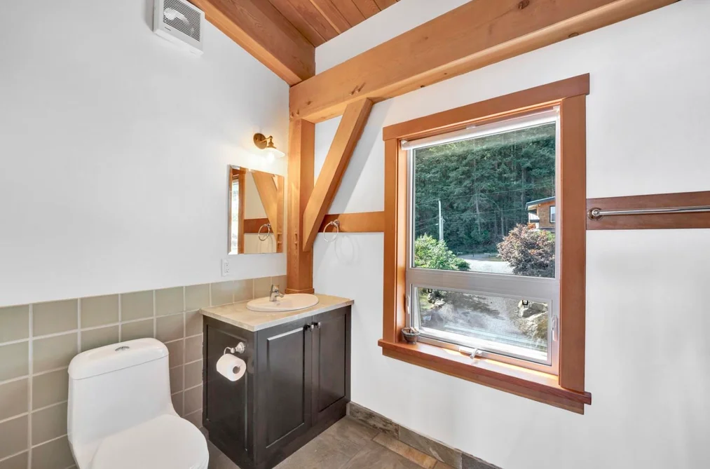 687 Channelview Drive, Bowen Island, BC - MLS: R3165074 - Photo 21 687 Channelview Drive, Bowen Island, BC - MLS: R3165074 - Photo 21