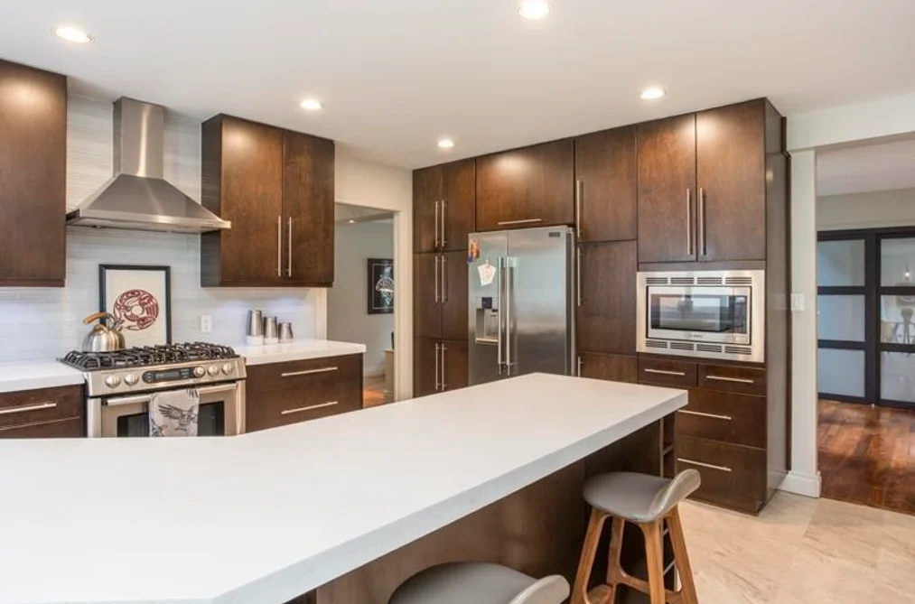 687 Seymour Boulevard, North Vancouver, BC - House for Sale - Photo 14 of 40 687 Seymour Boulevard, North Vancouver, BC - House for Sale - Photo 14 of 40