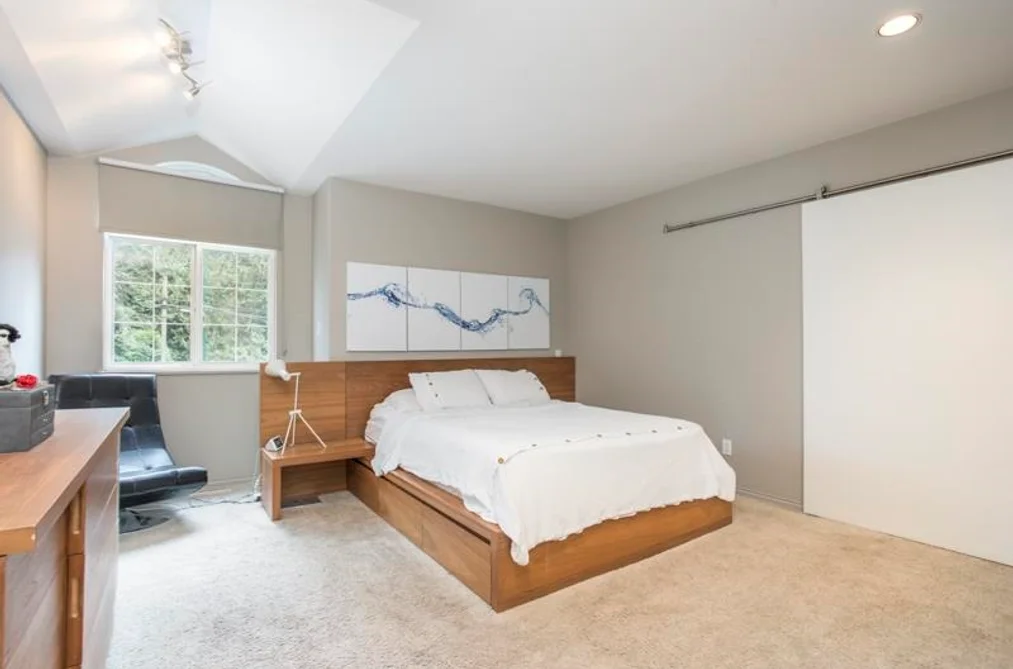 687 Seymour Boulevard, North Vancouver, BC - House for Sale - Photo 26 of 40 687 Seymour Boulevard, North Vancouver, BC - House for Sale - Photo 26 of 40