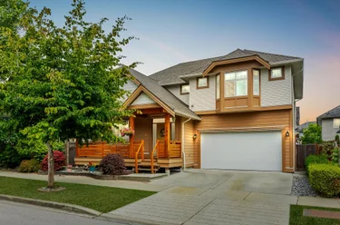 6876 192a St, Surrey, BC - MLS: R3163636