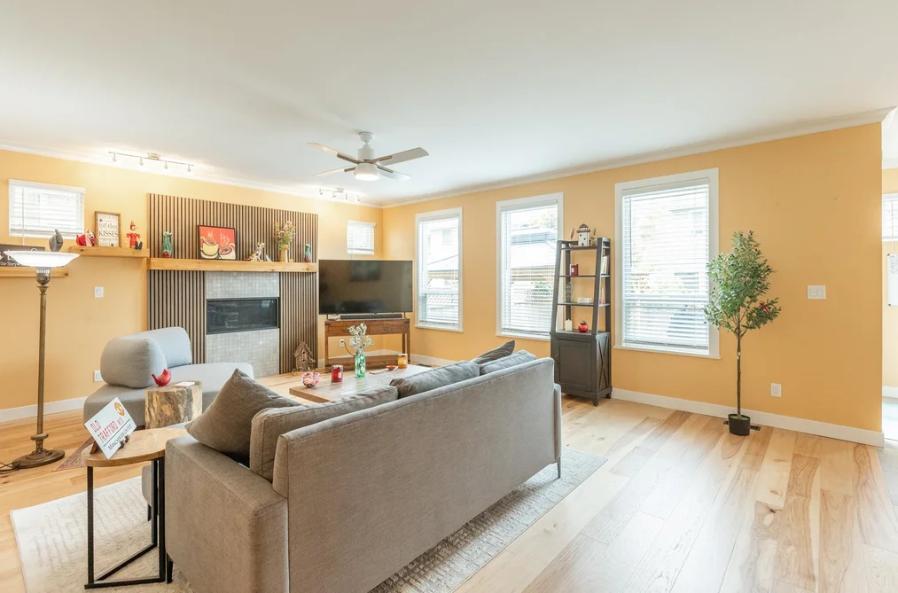 6876 192A STREET, Surrey, BC — Residential for Sale — Photo 4 of 40