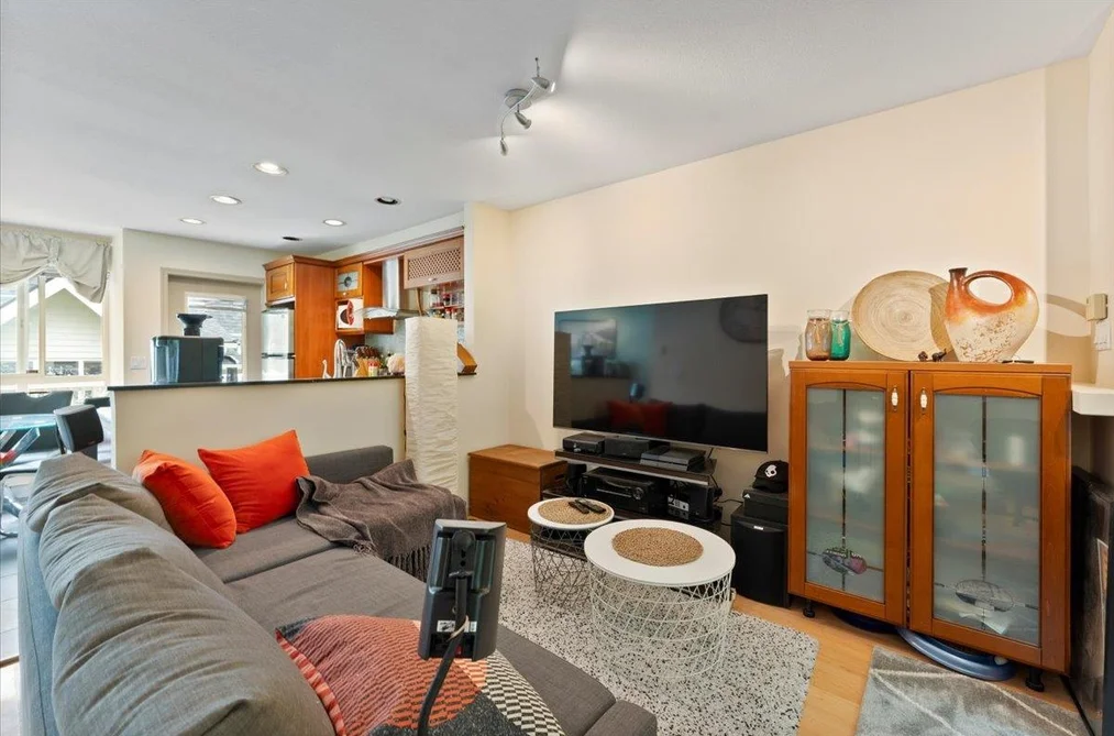 6878 VILLAGE GREEN, Burnaby BC V5E 4K9, Burnaby BC — Residential for Sale - Photo 5