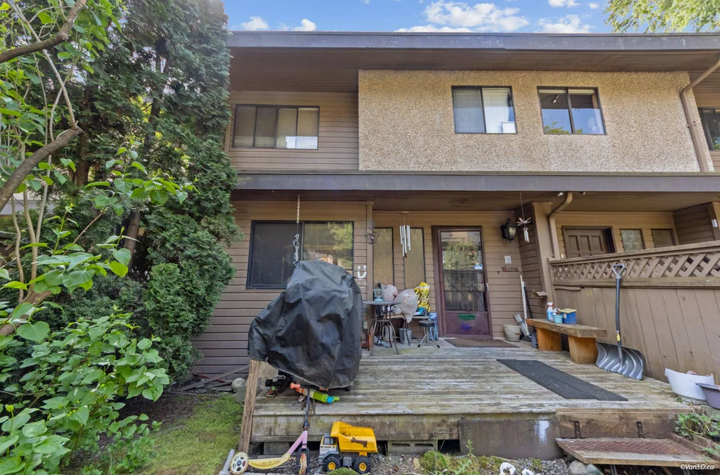 6884 BROMLEY COURT, Burnaby BC V5B 4R4, Burnaby BC — Residential for Sale - Photo 2