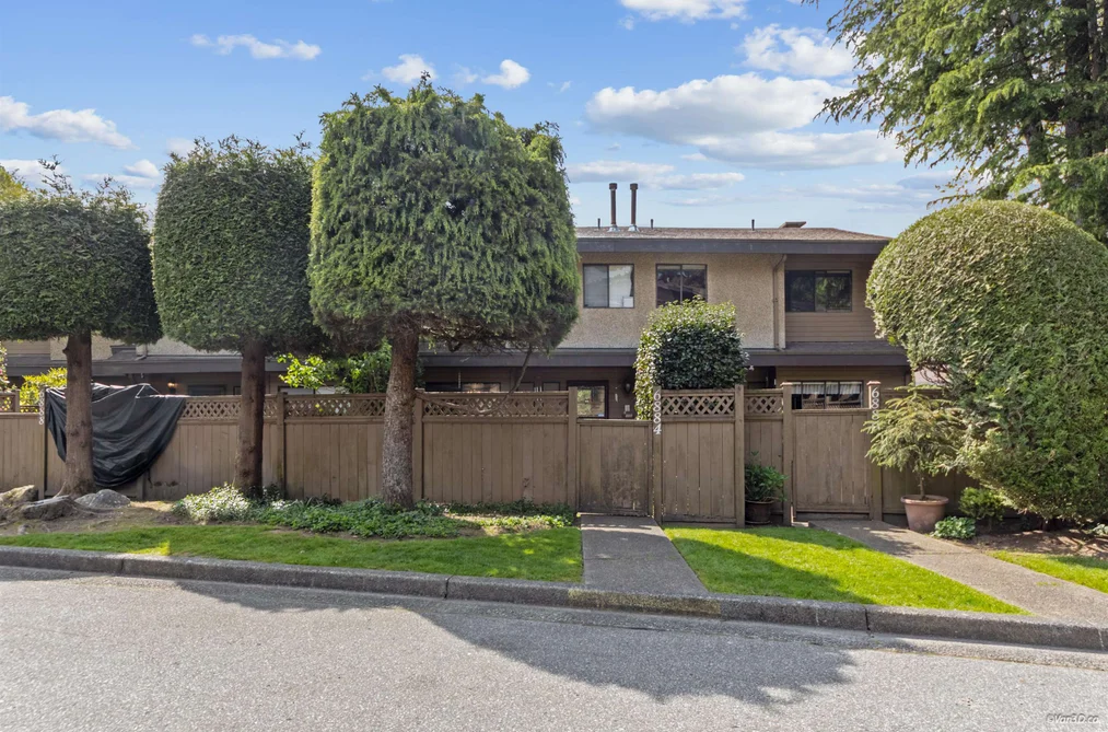 6884 BROMLEY COURT, Burnaby BC V5B 4R4, Burnaby BC — Residential for Sale - Photo 4