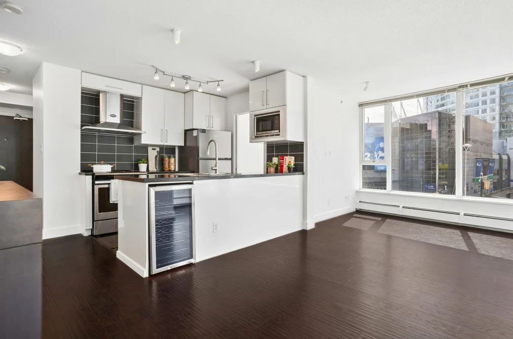 689 ABBOTT STREET, Vancouver BC V6B 0J2, Vancouver BC — Residential for Sale - Photo 3