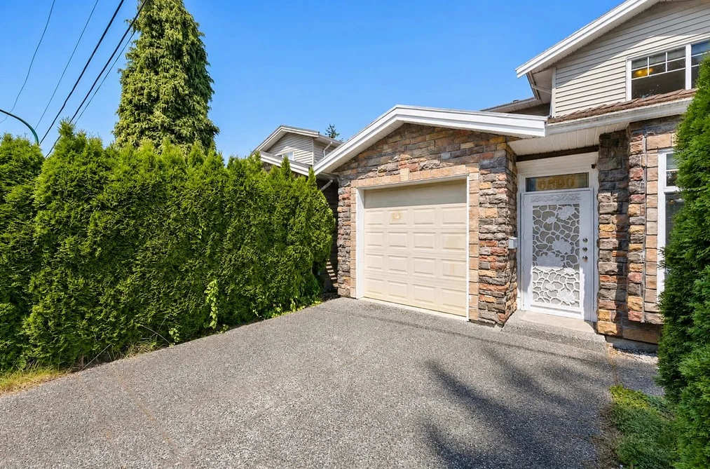 Half Duplex for sale at 6890 Koala Crescent Burnaby British Columbia - MLS: R3144031