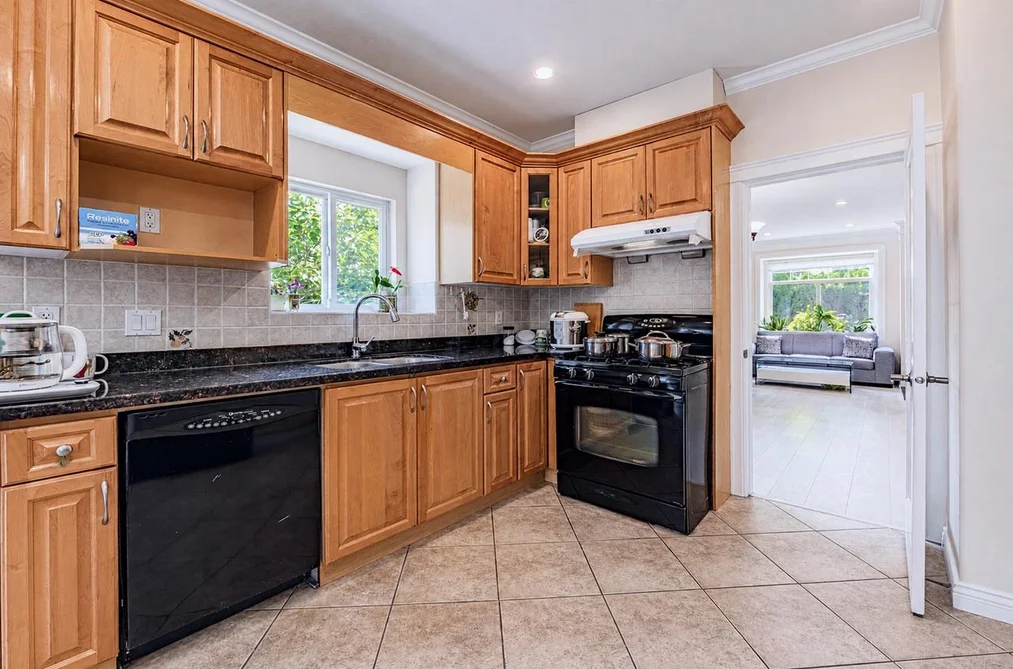 6890 KOALA CRESCENT, Burnaby, BC — Residential for Sale — Photo 17 of 37
