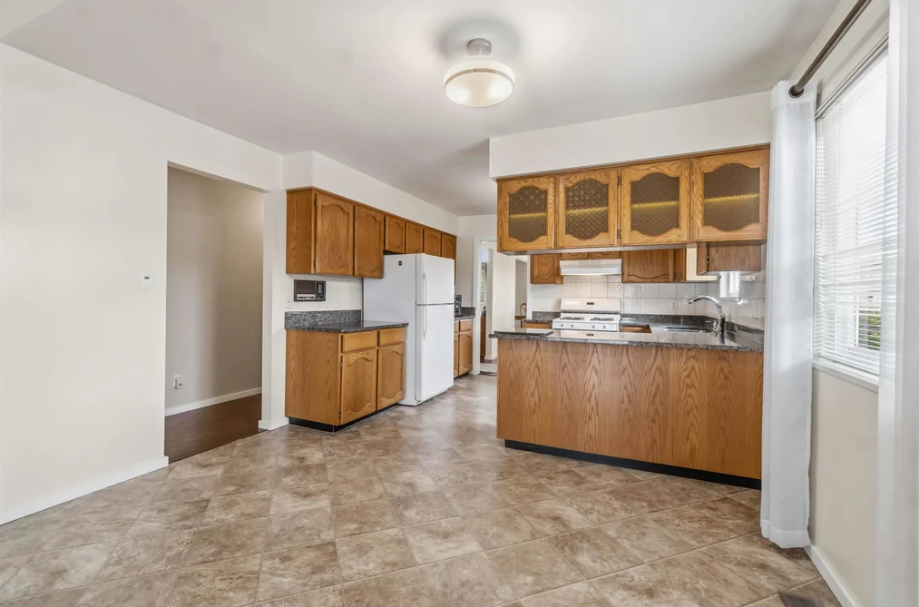 6895 MCKAY AVENUE, Burnaby BC V5J 3R9, Burnaby BC — Residential for Sale - Photo 5