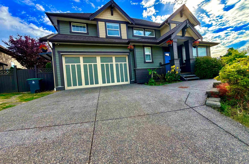 House for sale at 6898 177 Street Surrey British Columbia - MLS: R3157903