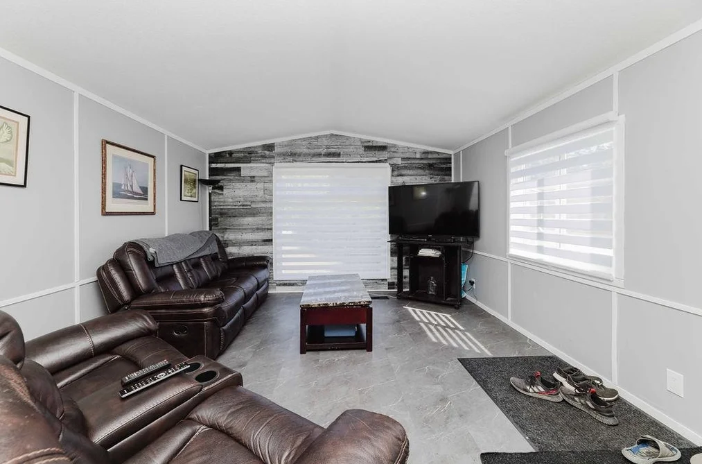 69 1413 SUNSHINE COAST HIGHWAY, Gibsons BC V0N 1V5, Gibsons BC — Residential for Sale - Photo 3