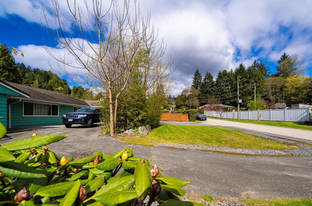 690 BURLEY DRIVE, West Vancouver BC V7T 1Z5, West Vancouver BC — Residential for Sale - Photo 4
