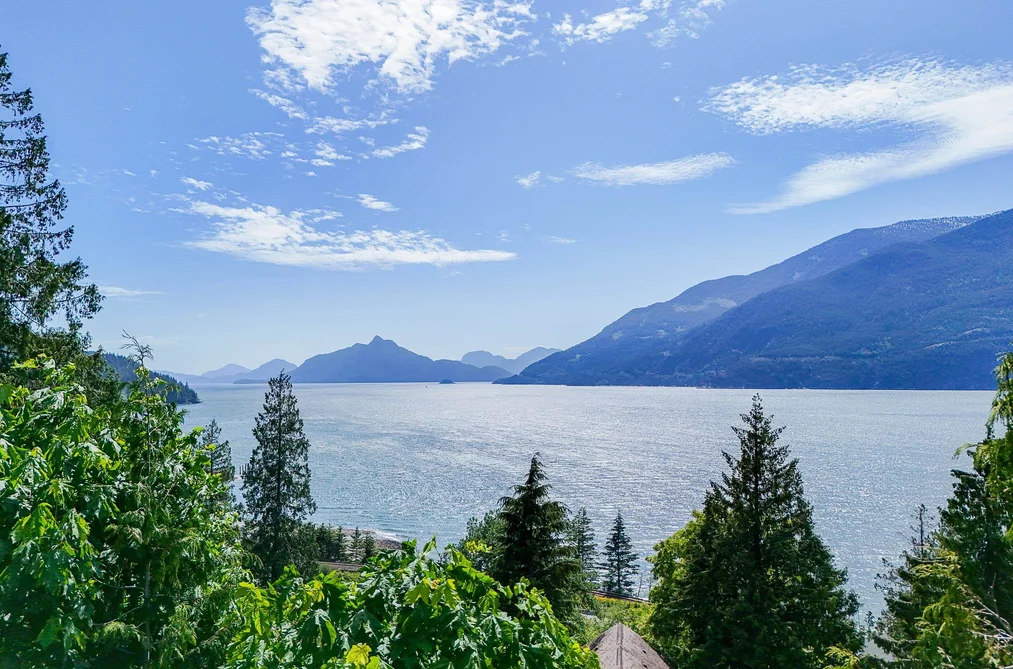 Property for sale at 690 Shaughnessy Place Squamish British Columbia - MLS: R3073667