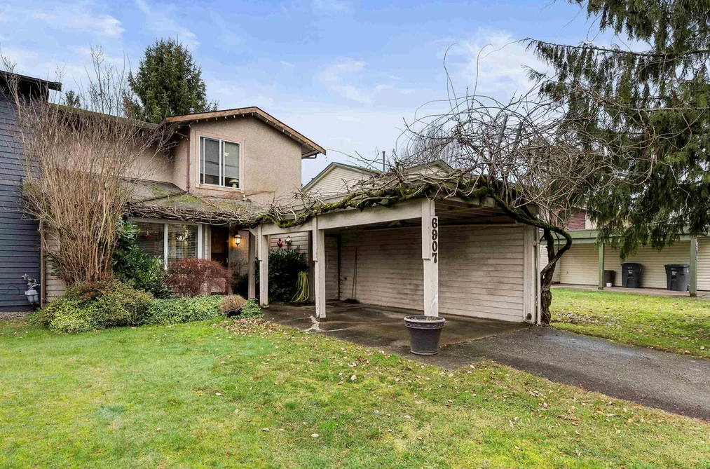Half Duplex for sale at 6907 134a Street Surrey British Columbia - MLS: R3087669