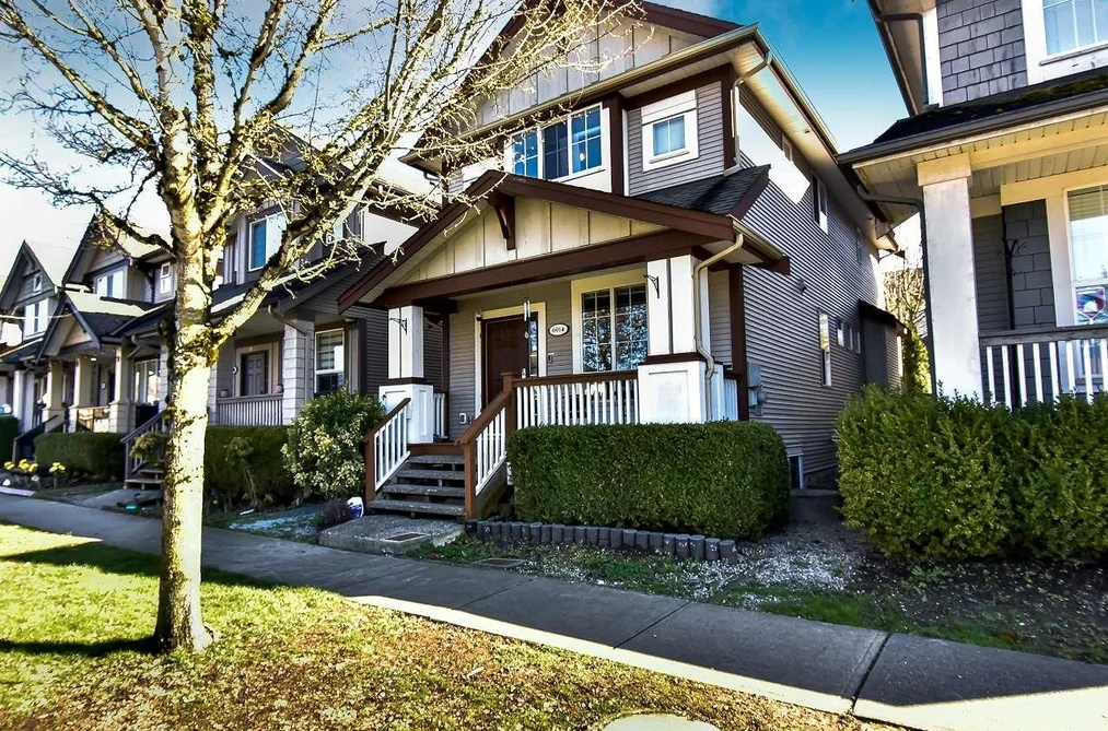 House for sale at 6914 190 Street Surrey British Columbia - MLS: R3117882