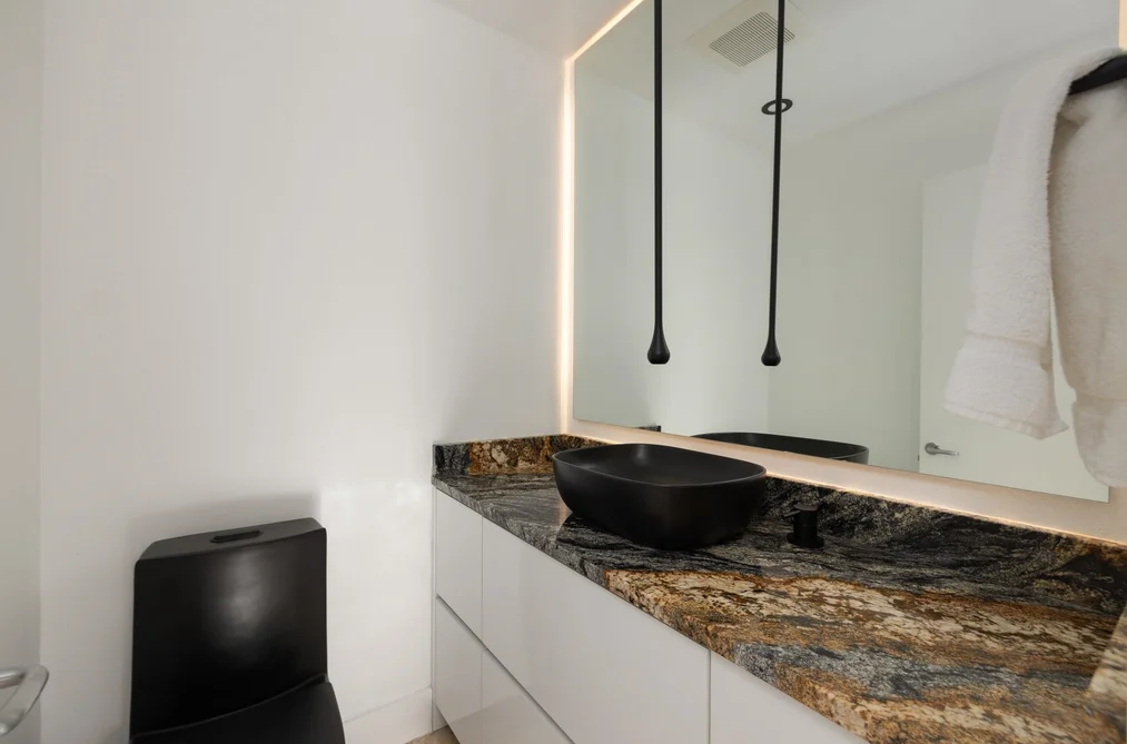 6915 Marine Drive, West Vancouver, BC - House for Sale - Photo 18 of 40 6915 Marine Drive, West Vancouver, BC - House for Sale - Photo 18 of 40