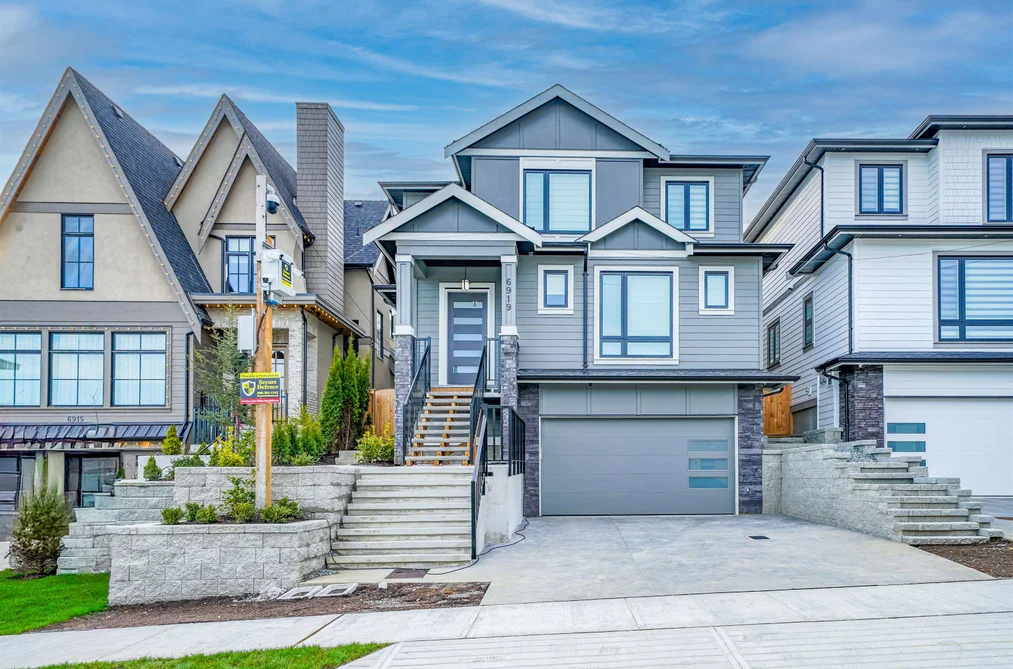 House for sale at 6923 205 Street Langley British Columbia - MLS: R3144236