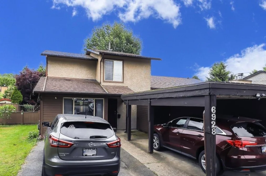 Half Duplex for sale at 6928 134 Street Surrey British Columbia - MLS: R3075006