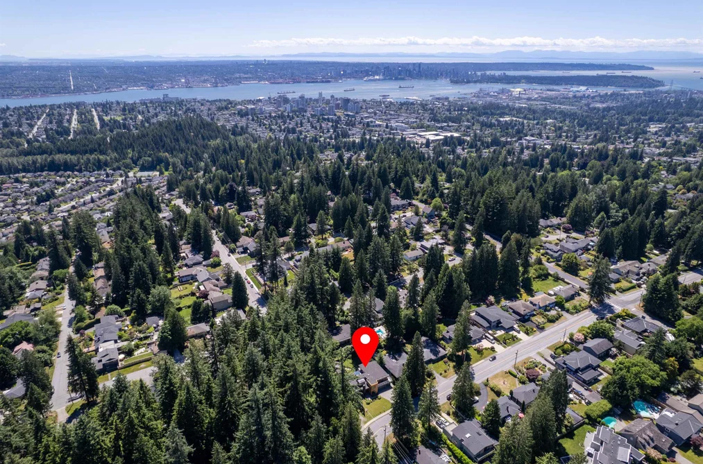 693 E OSBORNE ROAD, North Vancouver BC V7N 1M8, North Vancouver BC — Residential for Sale — Photo 3 of 40