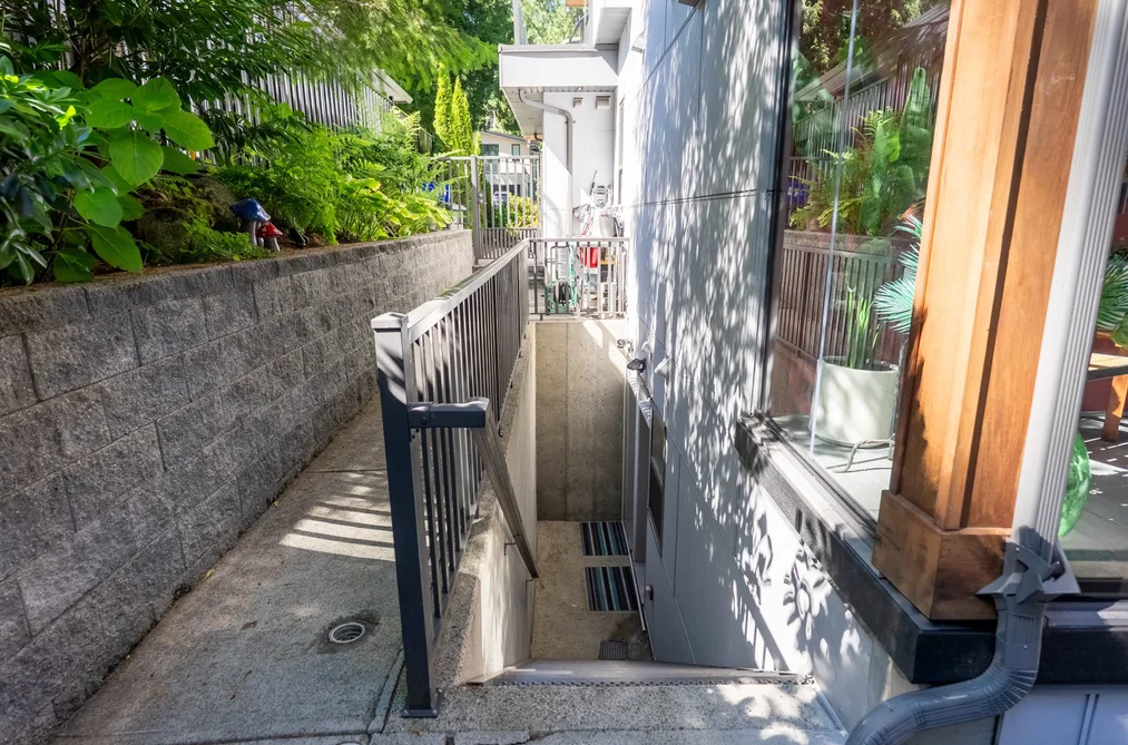 693 E OSBORNE ROAD, North Vancouver BC V7N 1M8, North Vancouver BC — Residential for Sale — Photo 36 of 40