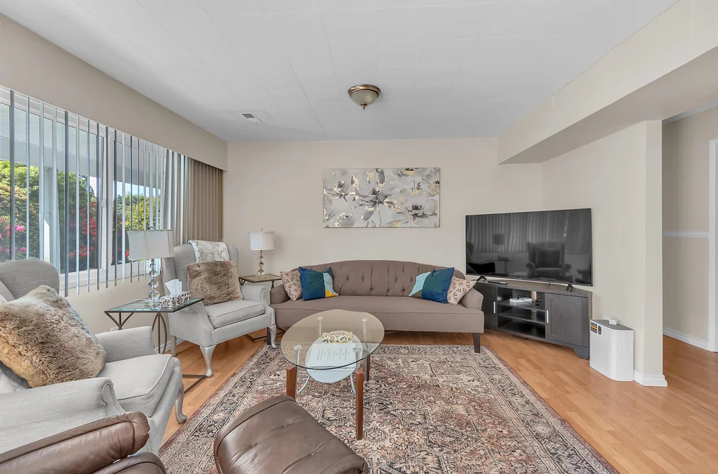 House for sale at 693 Plymouth Drive North Vancouver British Columbia - MLS: R3125637