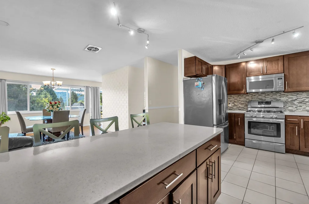693 PLYMOUTH DRIVE, North Vancouver BC V7H 2H5, North Vancouver BC — Residential for Sale - Photo 4