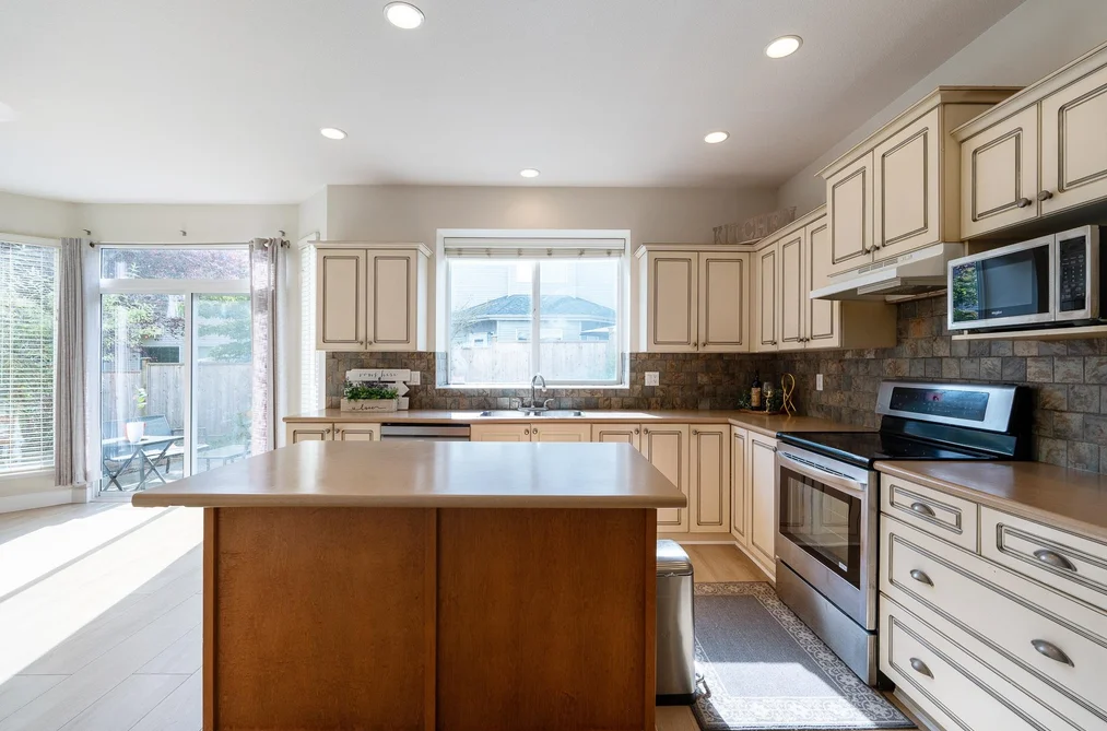 6935 198A STREET, Langley BC V2Y 3A9, Langley BC — Residential for Sale - Photo 7