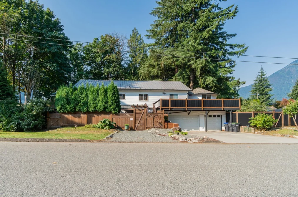 House for sale at 695 Hudson Bay Street Hope British Columbia - MLS: R3094815