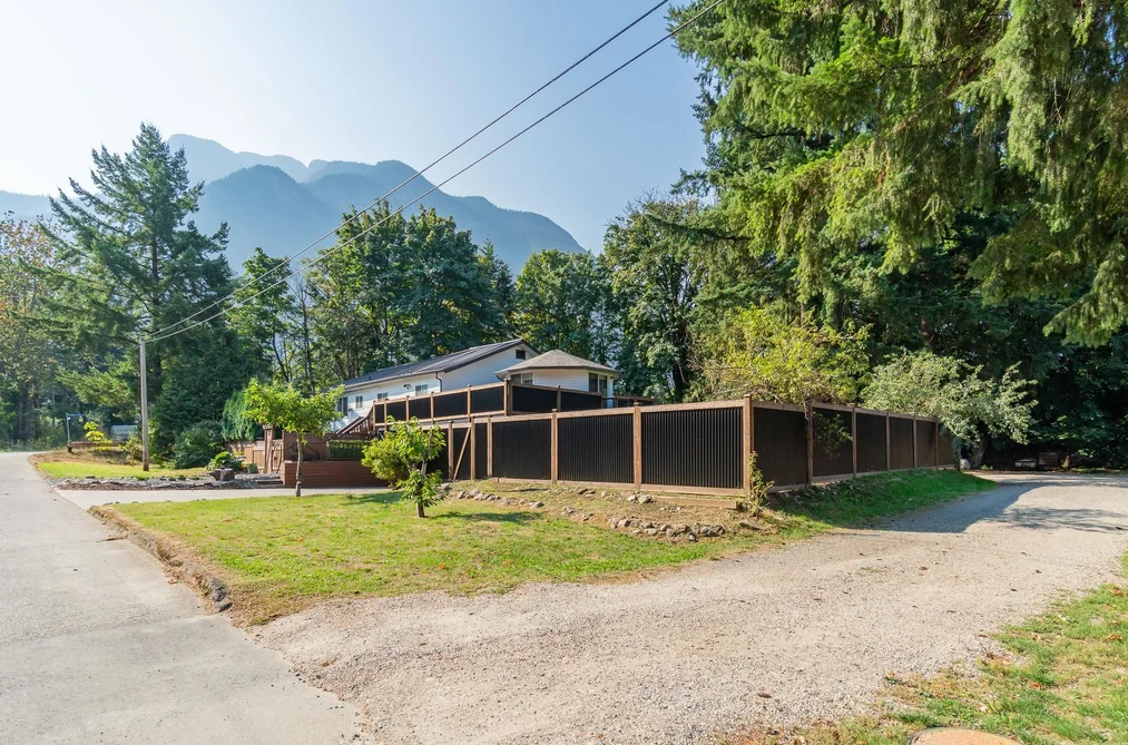 695 HUDSON BAY STREET, Hope BC V0X 1L4, Hope BC — Residential for Sale - Photo 3