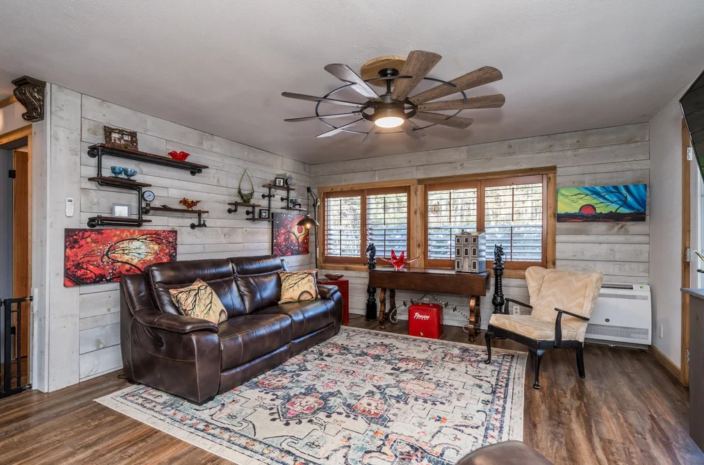 695 HUDSON BAY STREET, Hope BC V0X 1L4, Hope BC — Residential for Sale - Photo 4