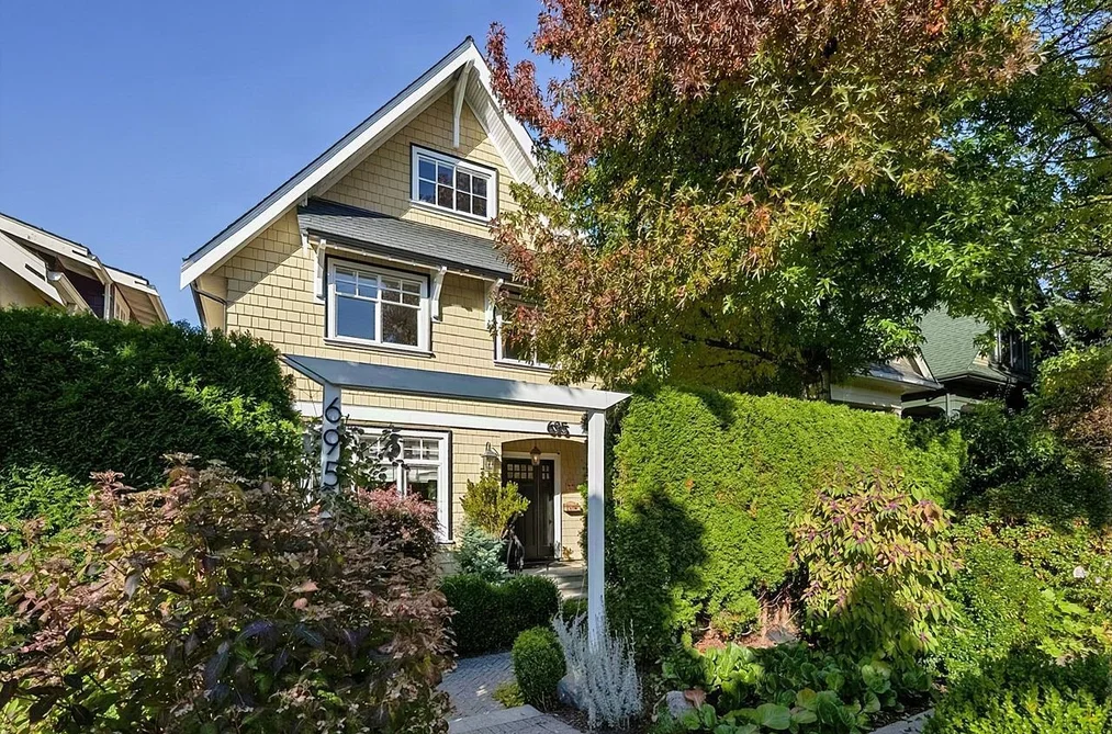 695 W 19th Ave, Vancouver, BC - MLS: R3174579