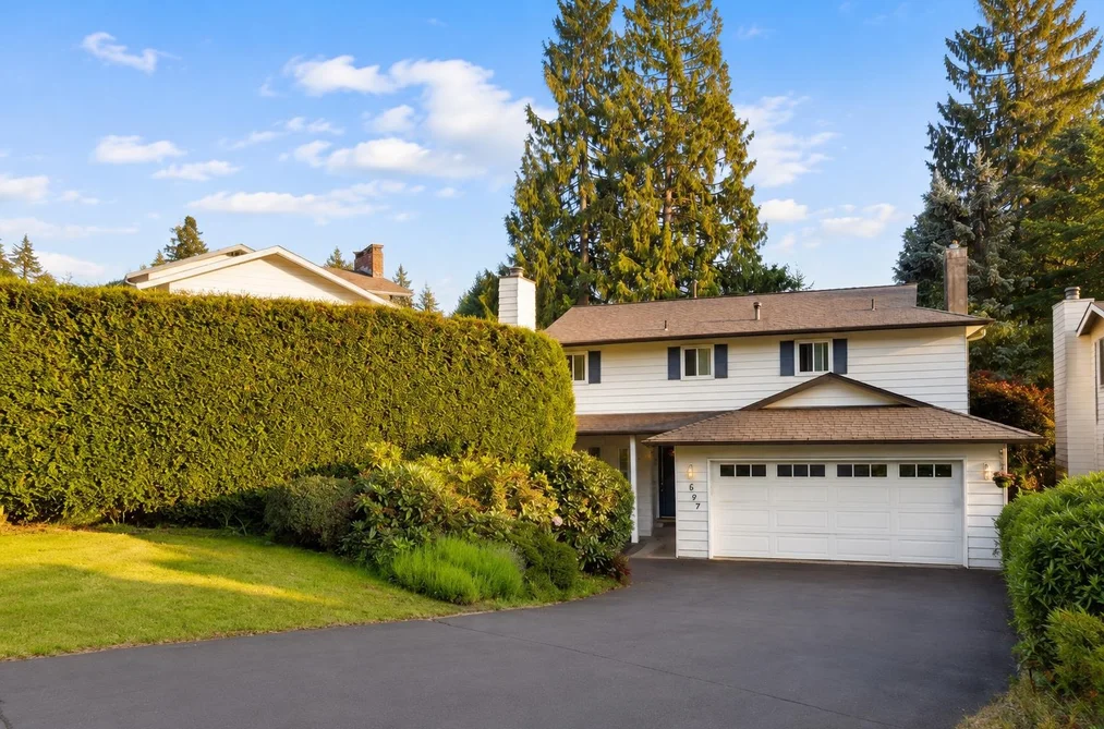 House for sale at 697 E Braemar Road North Vancouver British Columbia - MLS: R3134164