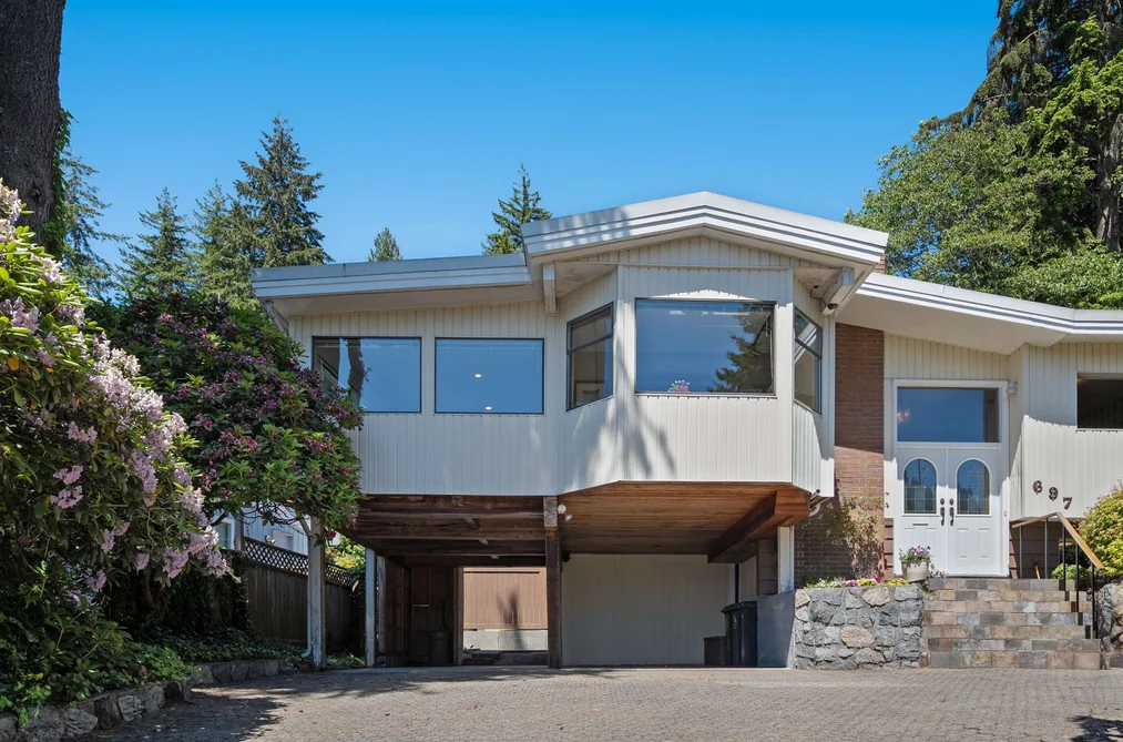 House for sale at 697 Plymouth Drive North Vancouver British Columbia - MLS: R3132933