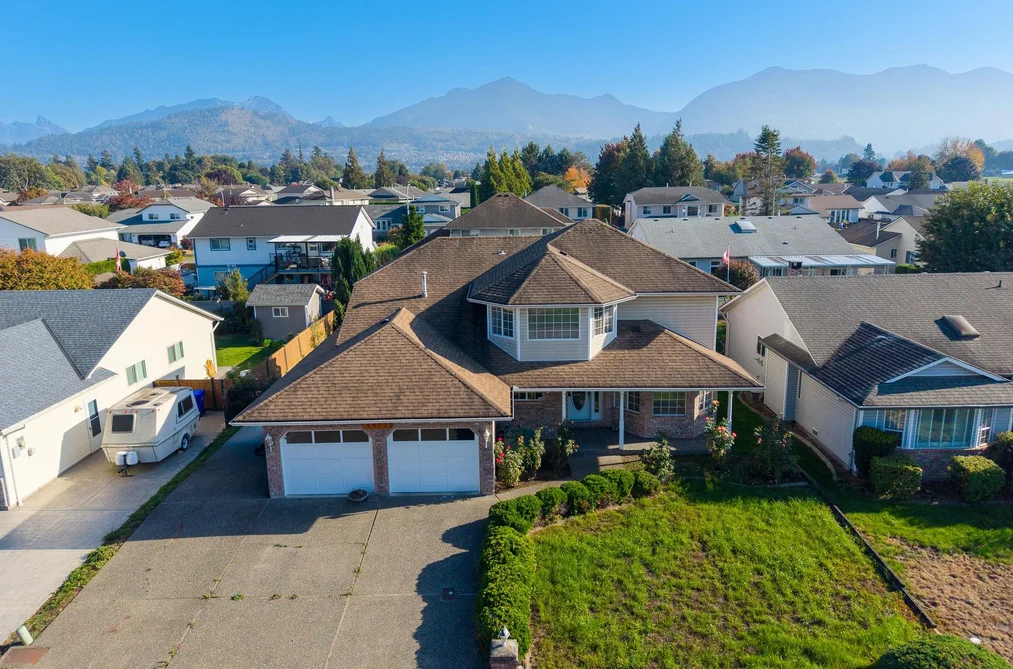 6973 Coach Lamp Dr, Chilliwack, BC - MLS: R3174102